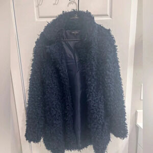 Romeo + Juliet Fuzzy Faux Fur Coat in a Beautiful dark Blue. 100% Polyester,